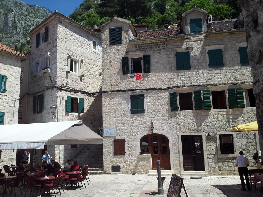 Popovic * Kotor